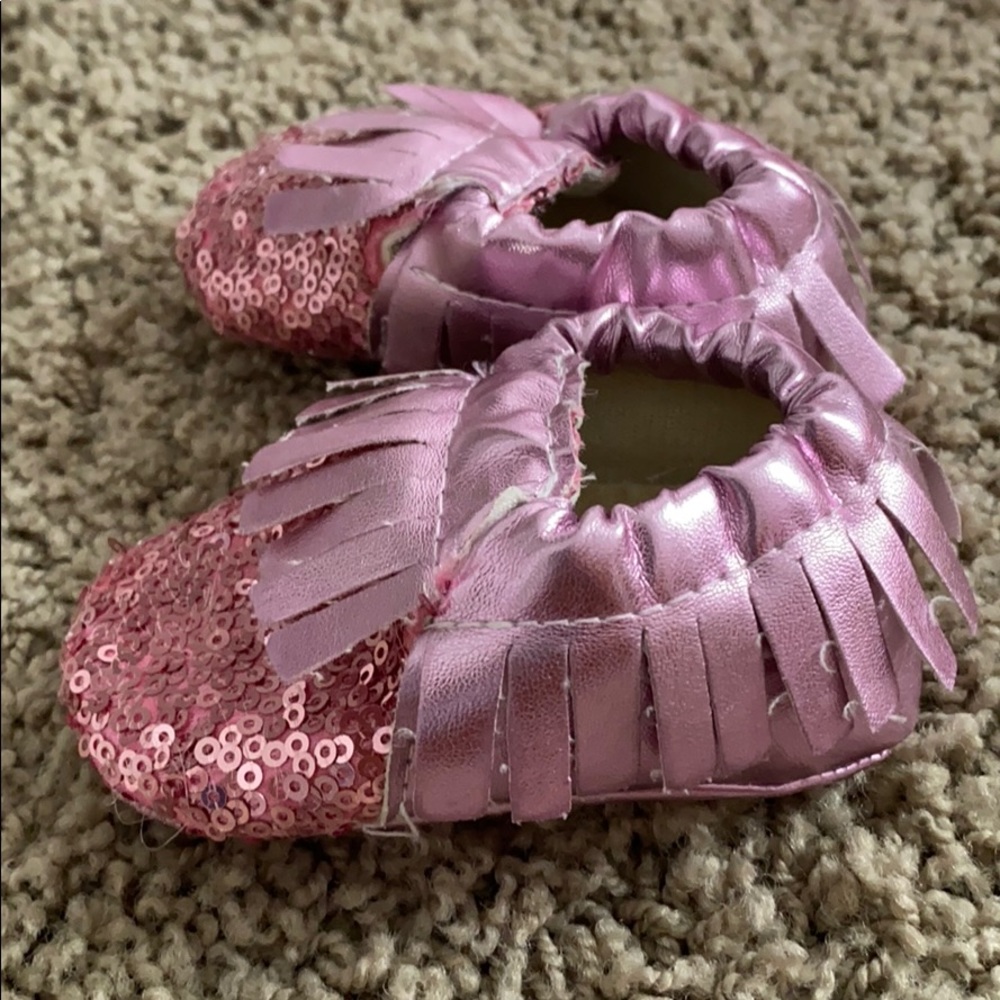 Pink moccasin baby shoes. - Picture 2 of 2